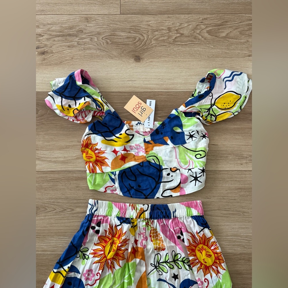 Colorful Floral WOMEN’s Top & Maxi skirt size Medium - Picture 4 of 10